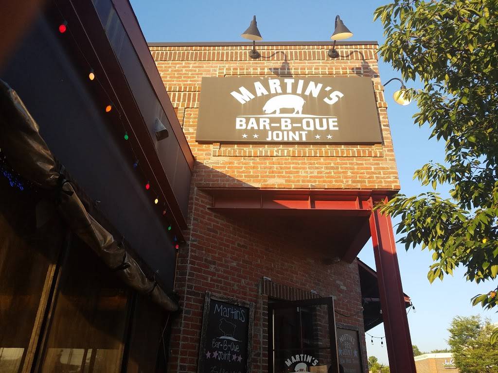 Martins Barbeque Joint | restaurant | 7238 Nolensville Rd, Nolensville, TN 37135, USA | 6157761856 OR +1 615-776-1856