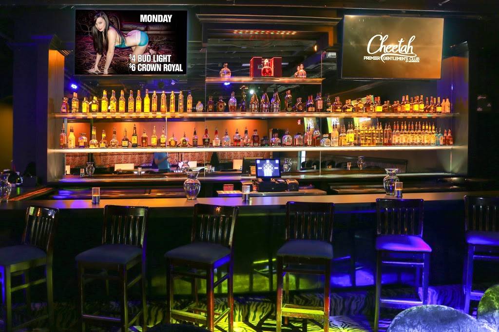 Cheetah Wilmington | restaurant | 143 S College Rd, Wilmington, NC 28403, USA | 9104522228 OR +1 910-452-2228