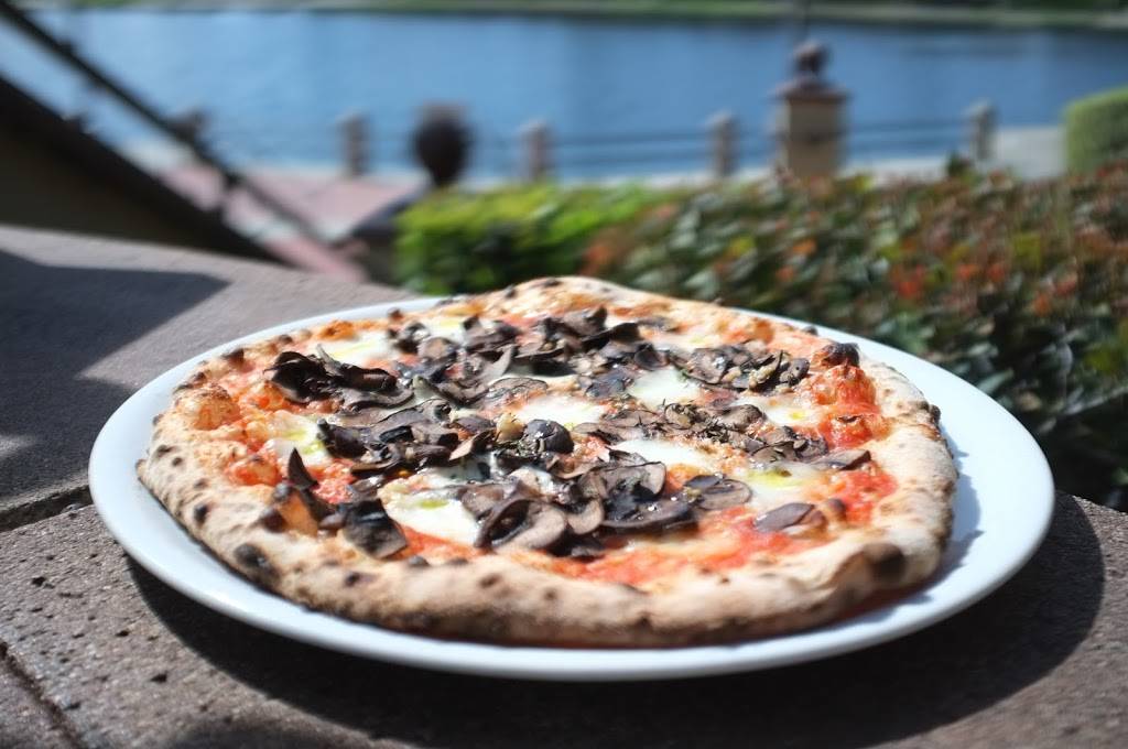 Pizza e Vino | restaurant | 31441 Santa Margarita Pkwy, Rancho Santa Margarita, CA 92688, USA | 9497131500 OR +1 949-713-1500