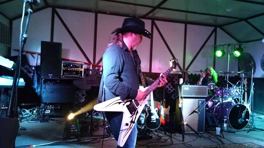 Orchard Inn | restaurant | Old Orchard Rd, Menomonee Falls, WI 53051, USA | 2622555627 OR +1 262-255-5627