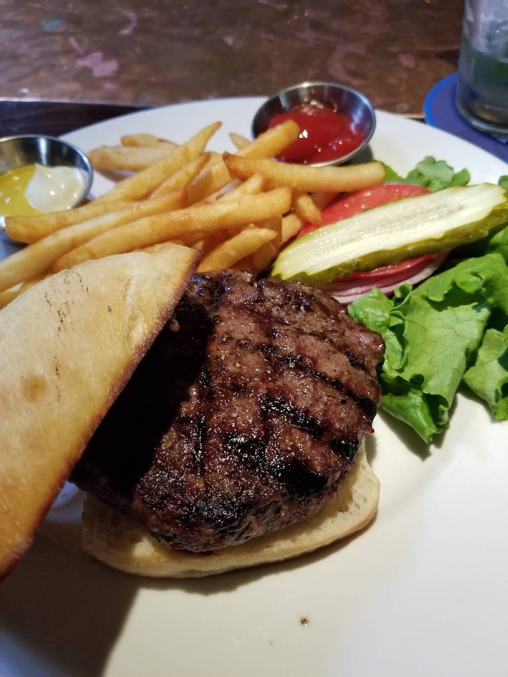 Hogs Breath Inn | restaurant | San Carlos St, Carmel-By-The-Sea, CA 93923, USA | 8316251044 OR +1 831-625-1044