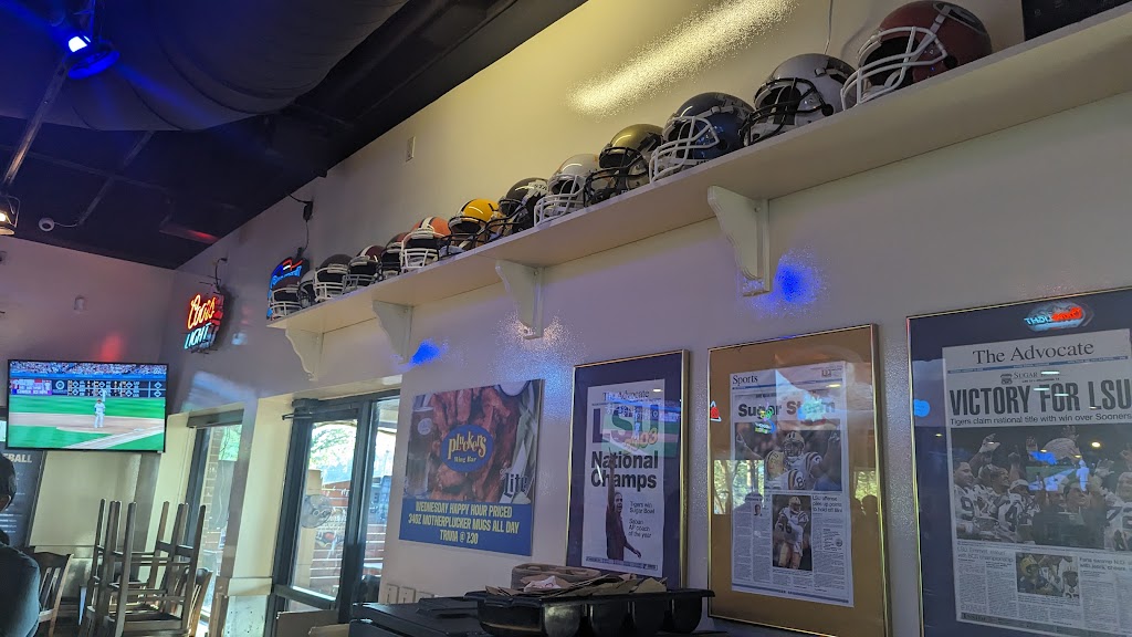 Pluckers Wing Bar | restaurant | 6353 Bluebonnet Blvd, Baton Rouge, LA 70809, USA | 2257610225 OR +1 225-761-0225