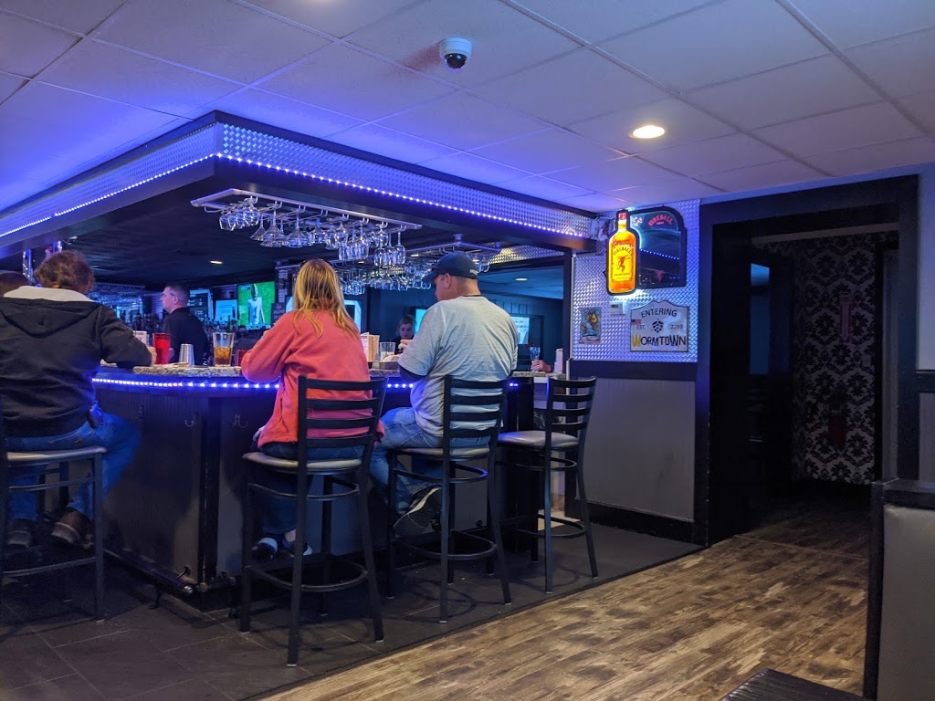 Rae Rocks Bar & Grill | restaurant | 159 Pelham St, Methuen, MA 01844, USA | 9786888100 OR +1 978-688-8100