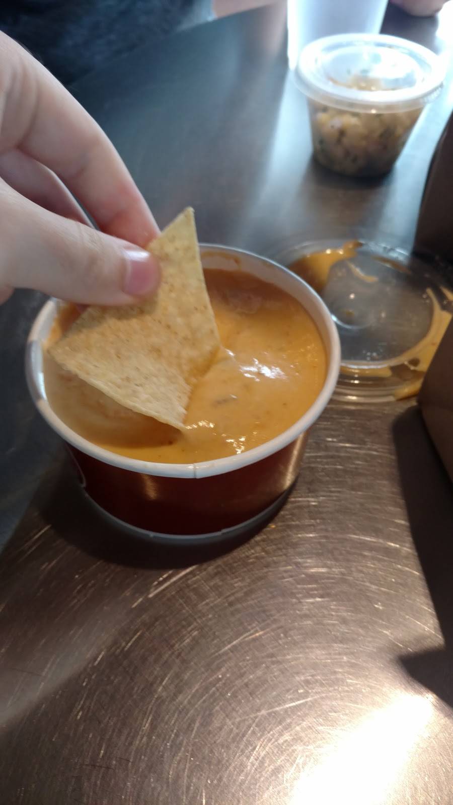 Chipotle Mexican Grill | restaurant | 9761 Vista Way, Garfield Heights, OH 44125, USA | 2166626402 OR +1 216-662-6402