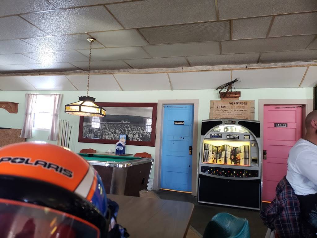 Larrys Seven-Ski Inn | restaurant | N, 2919 US-131, Elmira, MI 49730, USA | 2315463342 OR +1 231-546-3342