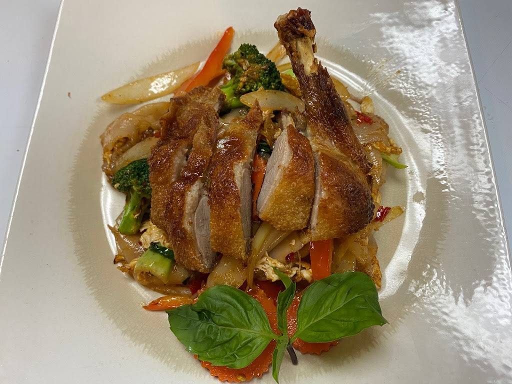 Cha Lom Thai Restaurant | restaurant | 33-47 Francis Lewis Blvd, Flushing, NY 11358, USA | 7182696821 OR +1 718-269-6821