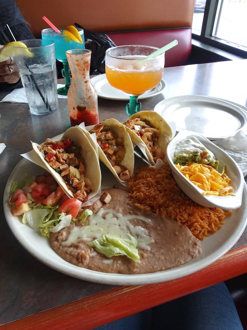 Acapulcos | restaurant | 1388 Hancock St, Quincy, MA 02169, USA | 6174791900 OR +1 617-479-1900