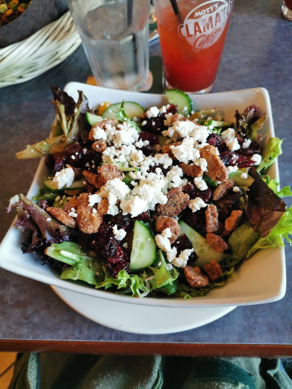 Twiggs Bar & Grill | restaurant | 1207 Essex County Rd 22, Emeryville, ON N0R 1C0, Canada | 5197278704 OR +1 519-727-8704