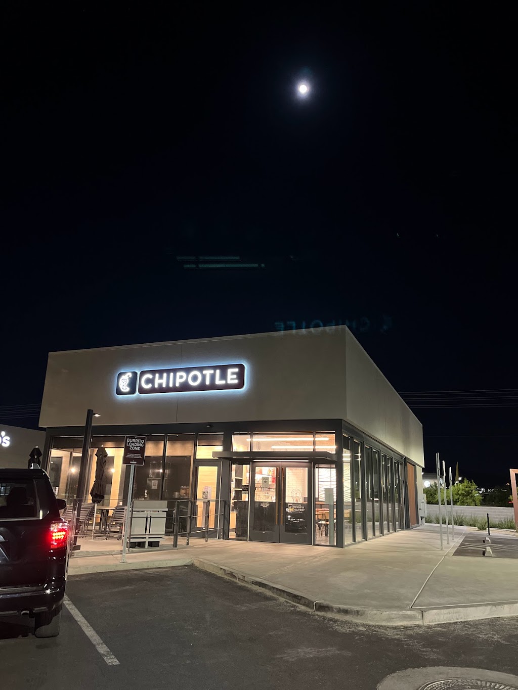 Chipotle Mexican Grill | restaurant | 3588 St Rose Pkwy, Henderson, NV 89052, USA | 7026289820 OR +1 702-628-9820