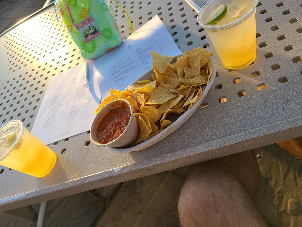 The Pineapple Club | restaurant | 1 Goat Island Rd, Newport, RI 02840, USA | 4018492600 OR +1 401-849-2600