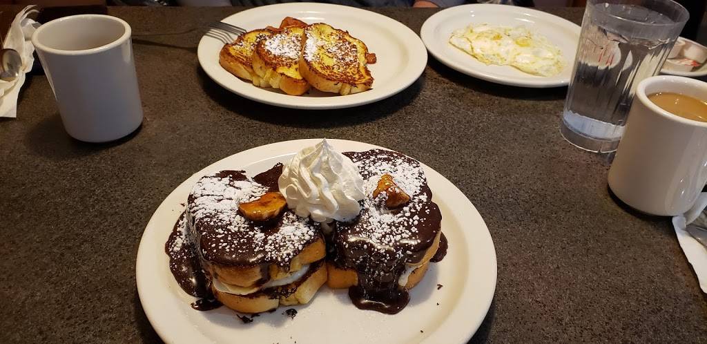 Country Kitchen Restaurant | restaurant | 1120 S Division St, Stuart, IA 50250, USA | 5155231762 OR +1 515-523-1762