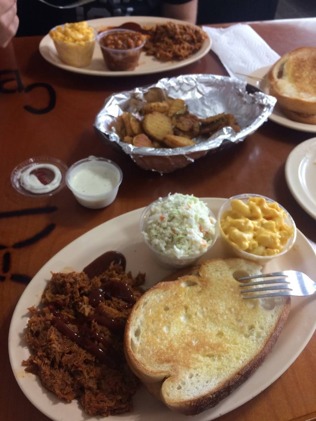 Fat Boys Bar-B-Q | restaurant | 1606 W Vine St, Kissimmee, FL 34741, USA | 4078477098 OR +1 407-847-7098