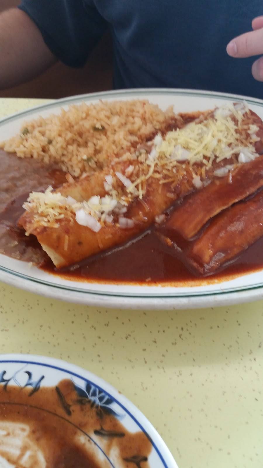 La Mexicana Restaurant | restaurant | 3930 International Blvd, Oakland, CA 94601, USA | 5105338818 OR +1 510-533-8818