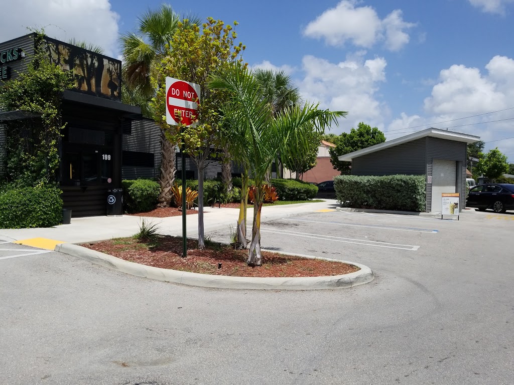 Starbucks | cafe | 199 NE 167th St, Miami, FL 33162, USA | 3056532071 OR +1 305-653-2071