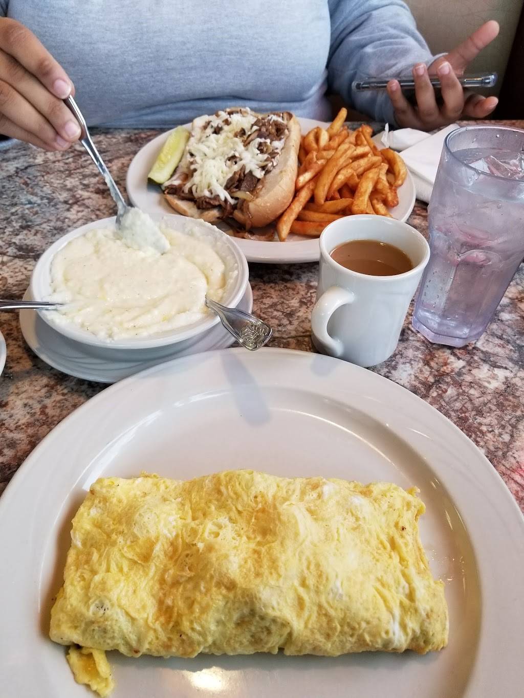 Auburn Country Oven Inc | restaurant | 2101 Auburn Rd, Shelby Charter Twp, MI 48317, USA | 5868031020 OR +1 586-803-1020