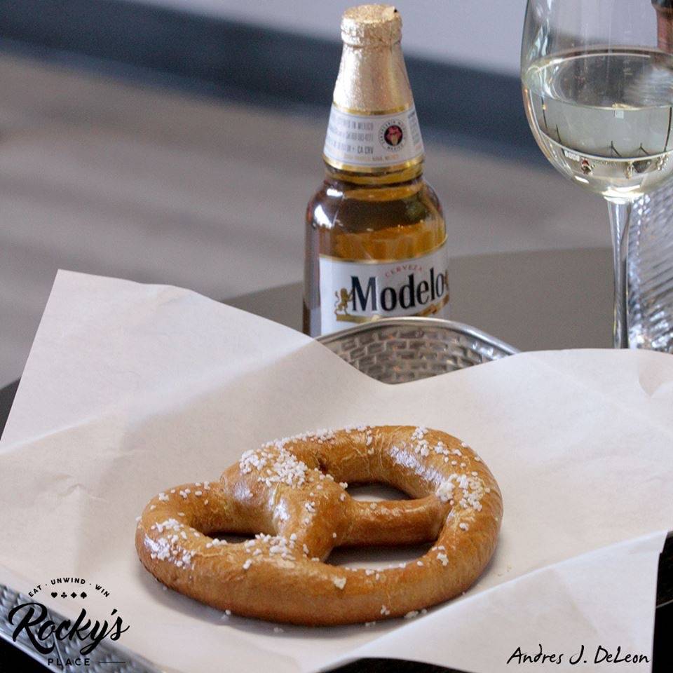 Rockys Place - Northlake | cafe | 325 E North Ave #200, Northlake, IL 60164, USA | 7088667529 OR +1 708-866-7529