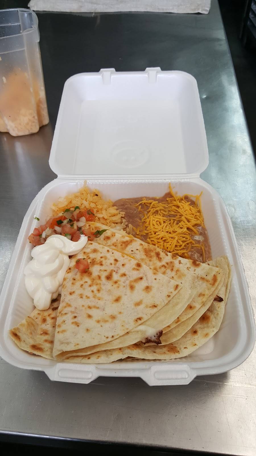 El Super Mexican food | restaurant | 153 E 223rd St, Carson, CA 90745, USA | 3109529551 OR +1 310-952-9551