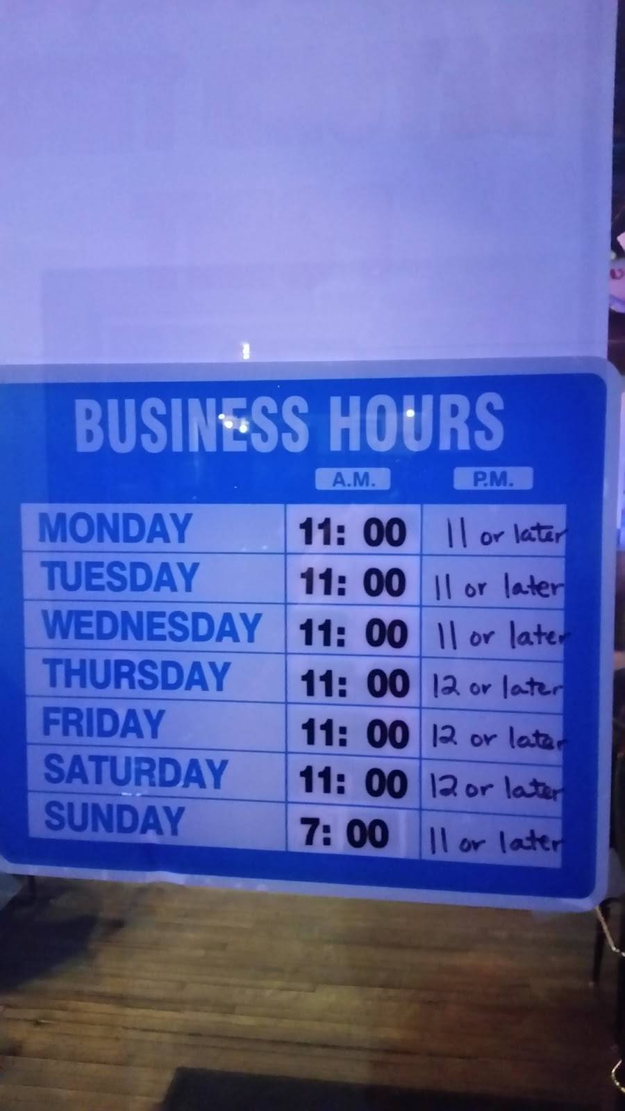 Bleachers Pub | restaurant | 105 W State St, Westby, WI 54667, USA | 6086343314 OR +1 608-634-3314