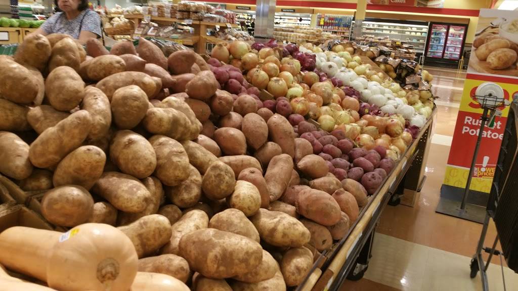 Festival at Manchester Lakes | shopping mall | 7005 Manchester Blvd, Franconia, VA 22310, USA | 7034424300 OR +1 703-442-4300