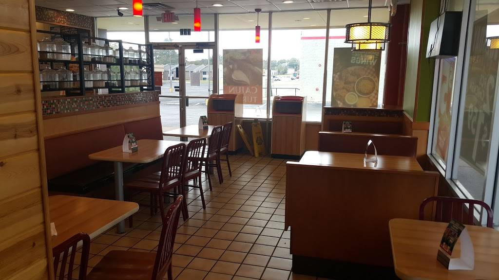 Popeyes Louisiana Kitchen | restaurant | 338 E Camp Wisdom Rd, Duncanville, TX 75116, USA | 9727097775 OR +1 972-709-7775