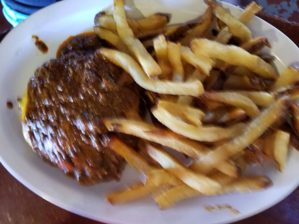 Christians Tailgate Bar & Grill | restaurant | 2820 White Oak Dr, Houston, TX 77007, USA | 7138631207 OR +1 713-863-1207