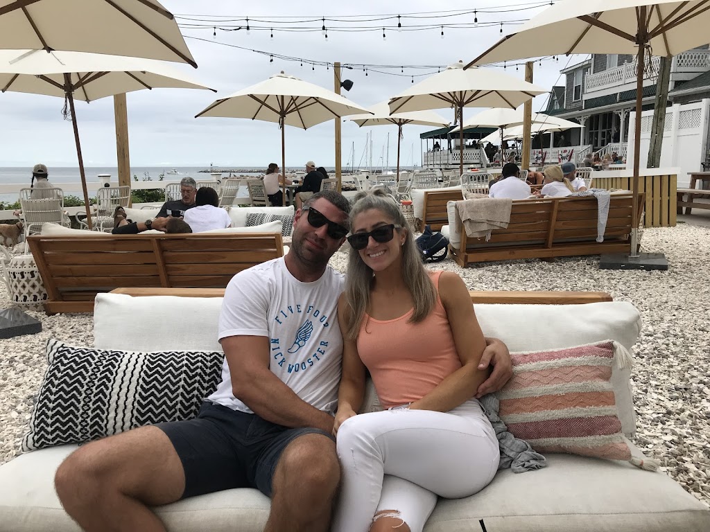Beach Bar | restaurant | 32 Dodge St, New Shoreham, RI 02807, USA | 4014665500 OR +1 401-466-5500