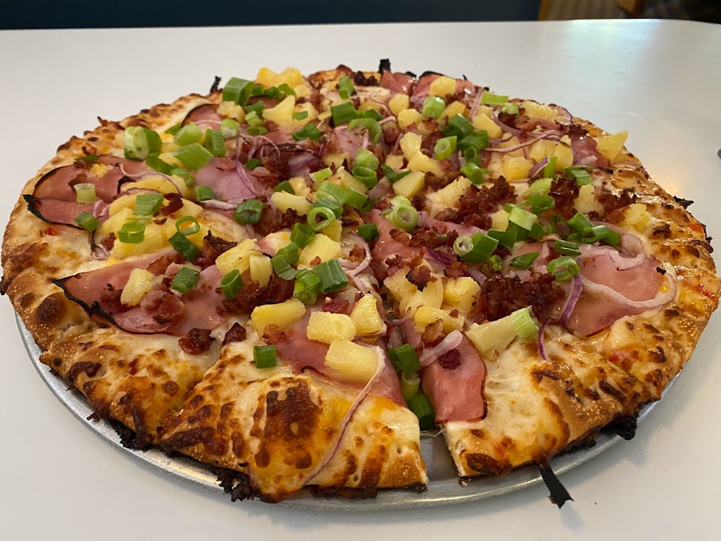 Gepettos Pizza | restaurant | 37227 CA-299, Burney, CA 96013, USA | 5303353789 OR +1 530-335-3789