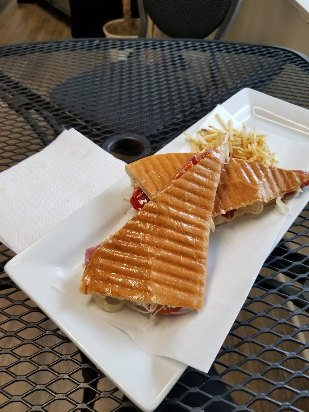 Guanguancó Restaurant | restaurant | 12 Crane St, Southbridge, MA 01550, USA | 7744028880 OR +1 774-402-8880