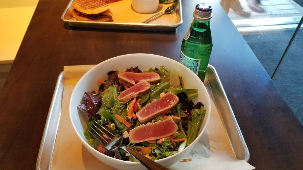 Porta Via | restaurant | 5399 Eglinton Ave W #104, Etobicoke, ON M9C 5K6, Canada | 4166226842 OR +1 416-622-6842