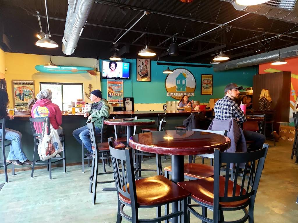 Pleasure House Brewing | restaurant | 3025 Shore Dr, Virginia Beach, VA 23451, USA | 7574960916 OR +1 757-496-0916