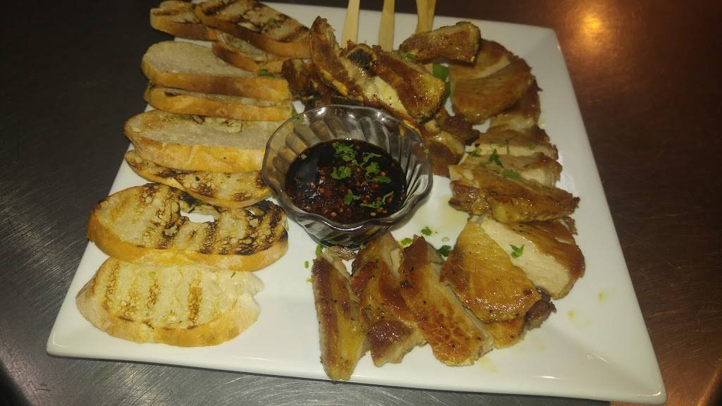 Adega Vel | restaurant | 181 Lexington Ave, Bridgeport, CT 06604, USA | 2035498125 OR +1 203-549-8125