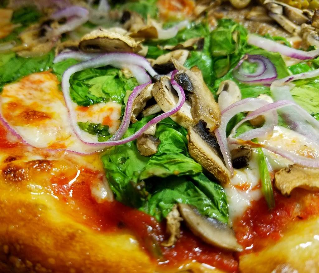 Classic Crust Pizza | restaurant | 2150 E Cactus Rd #130, Phoenix, AZ 85022, USA | 6029961025 OR +1 602-996-1025