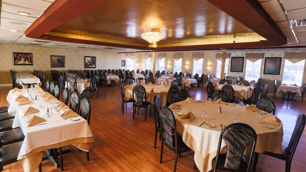 Goccia D’oro | restaurant | 485 W Montauk Hwy, Lindenhurst, NY 11757, USA | 6319917799 OR +1 631-991-7799