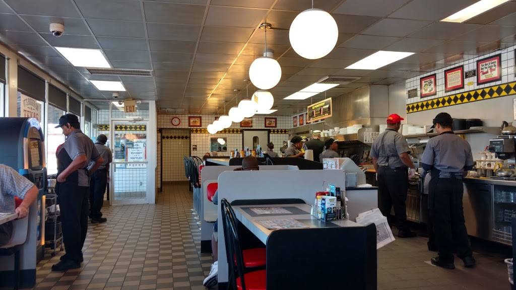 Waffle House | meal takeaway | 326 W Butler Rd, Mauldin, SC 29662, USA | 8644229948 OR +1 864-422-9948