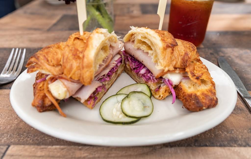 Five Loaves Cafe | cafe | 1055 Johnnie Dodds Blvd #100, Mt Pleasant, SC 29464, USA | 8438491043 OR +1 843-849-1043