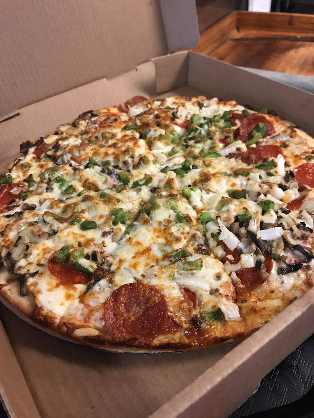 Lindos Pizza | restaurant | 2 Wareham St, Middleborough, MA 02346, USA | 5089461455 OR +1 508-946-1455