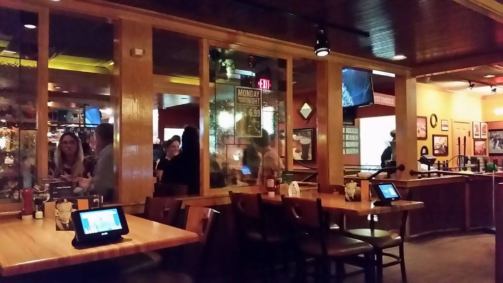 Applebees Grill + Bar | restaurant | 3900 Merle Hay Rd, Des Moines, IA 50310, USA | 5152518646 OR +1 515-251-8646