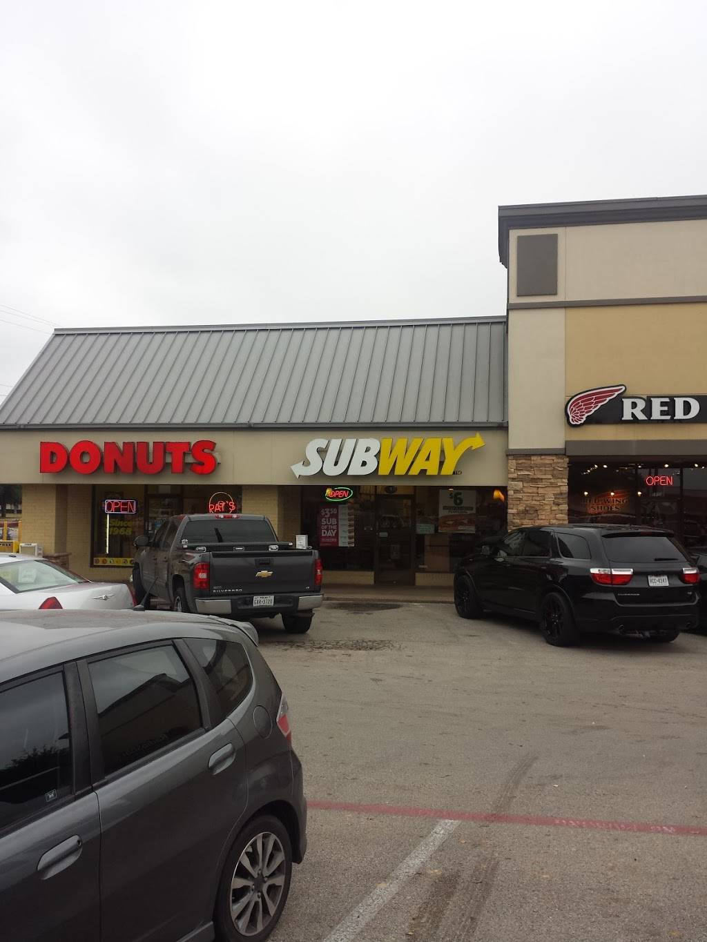 Subway Restaurants | restaurant | 1920 E Belt Line Rd, Carrollton, TX 75006, USA | 9724163201 OR +1 972-416-3201