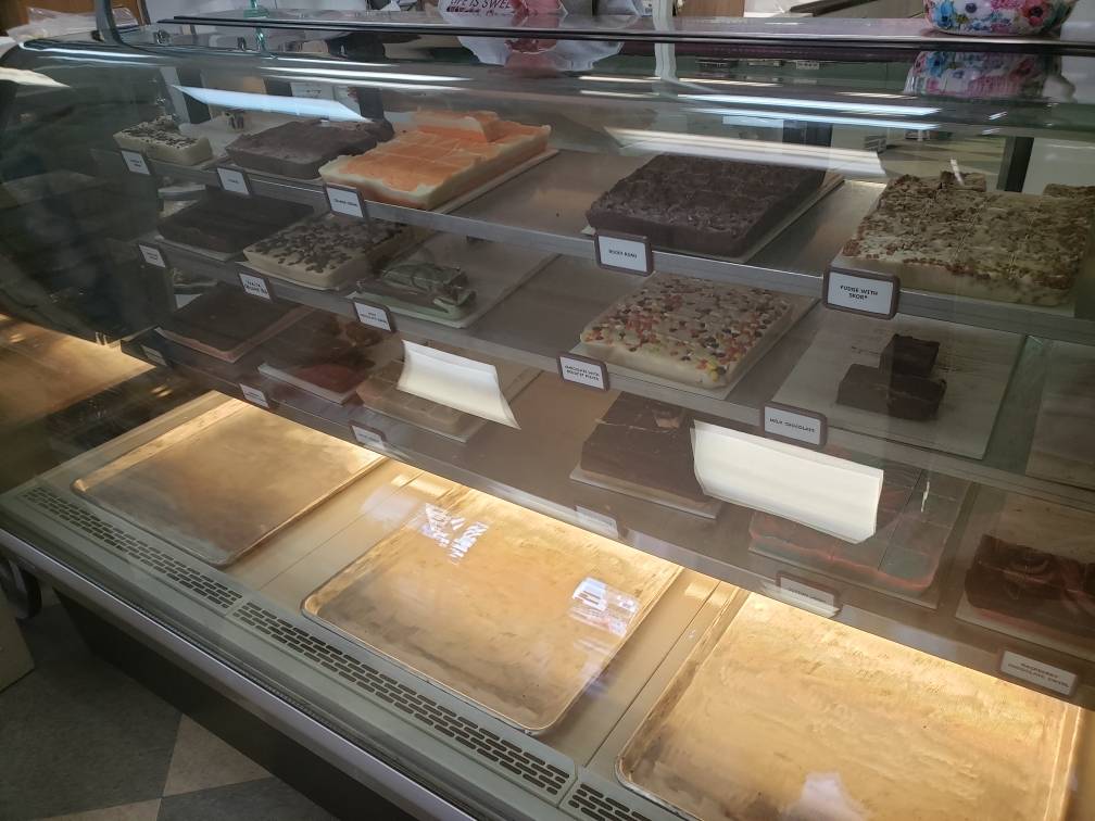 WhistleStop Sweet Shop & Diner | restaurant | 1508 3rd St suite b, Marysville, WA 98270, USA | 3603227432 OR +1 360-322-7432