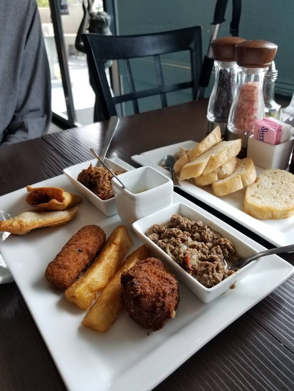 Cuban Island Restaurant | restaurant | 2910 Florida A1A, Indialantic, FL 32903, USA | 3212414886 OR +1 321-241-4886