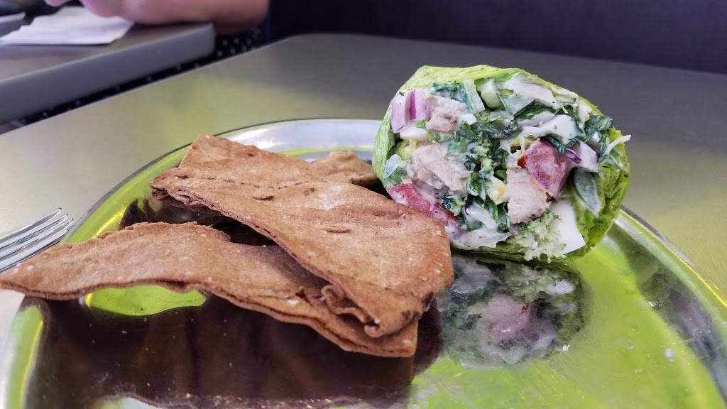 Salata | restaurant | 1241 E State Hwy 114 C 100, Southlake, TX 76092, USA | 8174421500 OR +1 817-442-1500