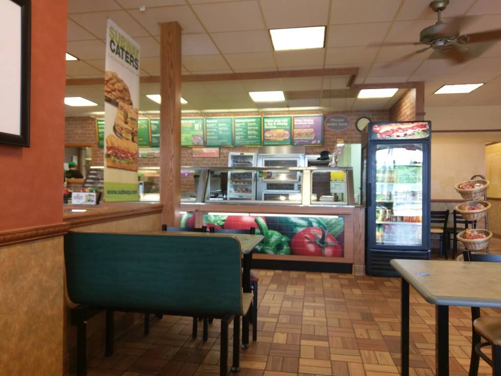 Subway Restaurants | restaurant | 210 Waterford St, Edinboro, PA 16412, USA | 8147341159 OR +1 814-734-1159