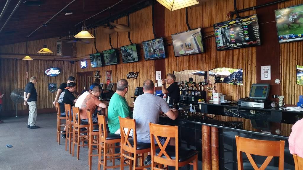 Favorites at Gloucester Township | restaurant | 1300 Blackwood Clementon Rd, Clementon, NJ 08021, USA | 8564414253 OR +1 856-441-4253