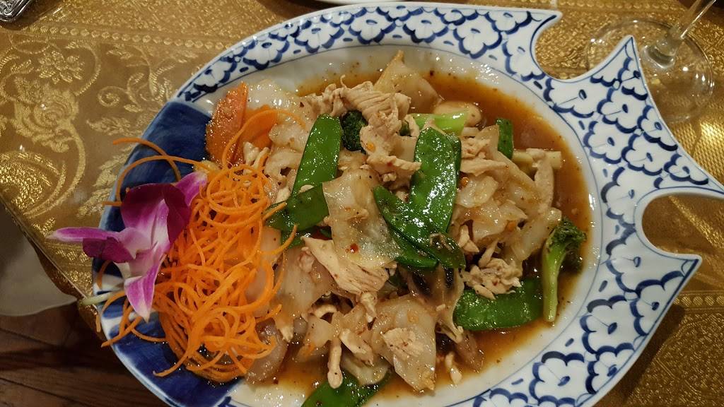 Chiang Mai Thai & Sushi Bar | restaurant | 415 Cleveland St, Clearwater, FL 33755, USA | 7274610414 OR +1 727-461-0414