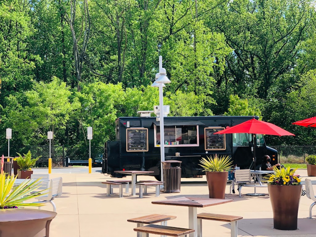 Nois Kitchen | restaurant | 6800 Oxon Hill Rd Suite 399, Oxon Hill, MD 20745, USA | 2407286281 OR +1 240-728-6281