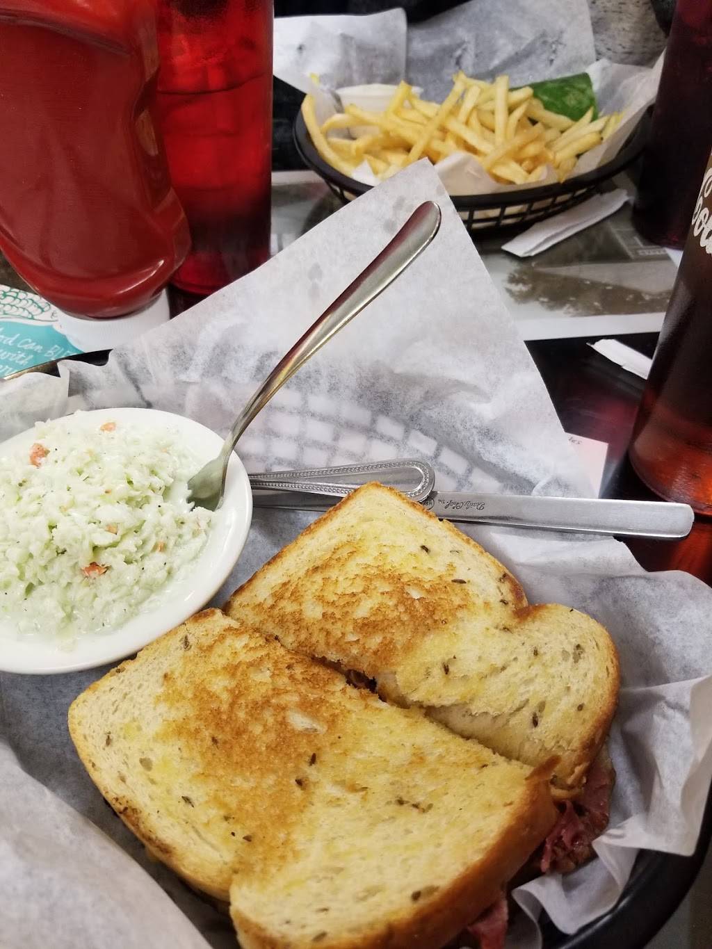 Buchanan Fountain and Grille | restaurant | 19771 Main St, Buchanan, VA 24066, USA | 5402668803 OR +1 540-266-8803