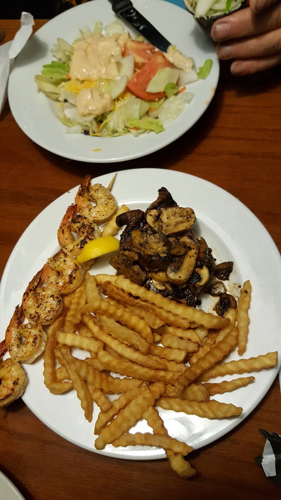 Cross Creek Steakhouse and Ribs | restaurant | 850 Lane Ave S, Jacksonville, FL 32205, USA | 9047839579 OR +1 904-783-9579