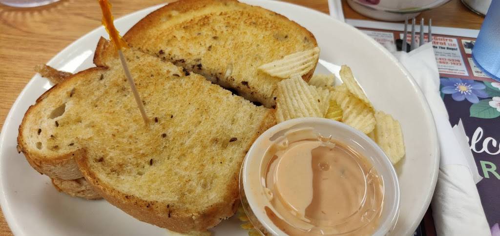 Lilys Restaurant | restaurant | 535 W Mahoning St, Punxsutawney, PA 15767, USA | 8149389419 OR +1 814-938-9419