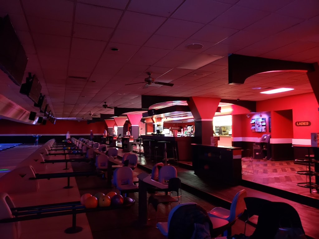 AMF River City Lanes | restaurant | 3117 Hwy 31 S, Decatur, AL 35603, USA | 2563533162 OR +1 256-353-3162