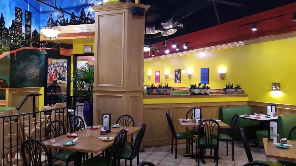 Hidalgos Mexican Restaurant & Cantina | restaurant | 200 S Santa Fe Ave, Edmond, OK 73003, USA | 4052852424 OR +1 405-285-2424